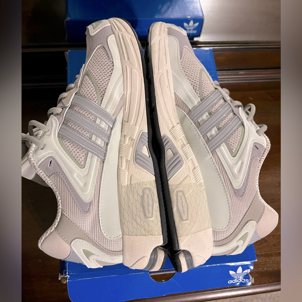 Adidas Response CL